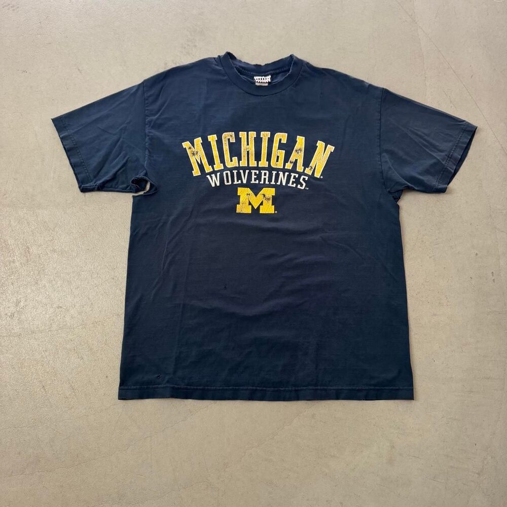 Ncaa Men's Navy and Yellow T-shirt